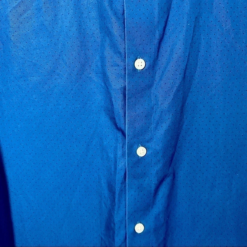 Banana Republic non-iron Camden fit blue polka dot button up size M